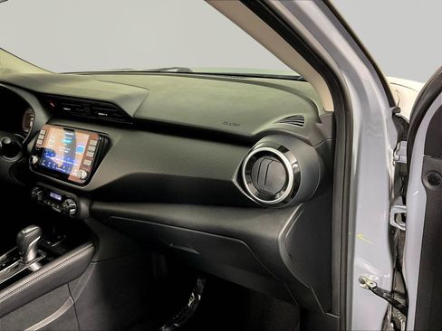 Used 2021 Nissan Kicks SV FWD image 26
