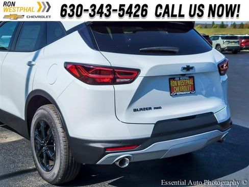 New 2025 Chevrolet Blazer LT w/ Midnight/Sport Edition image 6