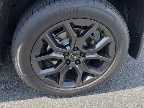 Used 2025 Honda Pilot Touring image 8