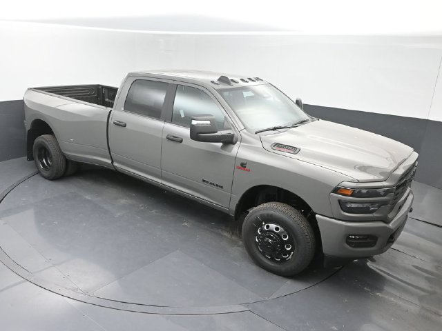 New 2026 RAM 3500 Big Horn AWD/4WD image 37