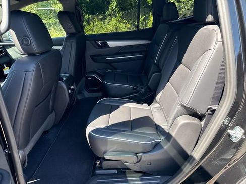 New 2027 Buick Enclave Preferred w/ Power Package FWD image 14