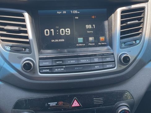 Used 2016 Hyundai Tucson Limited w/ Option Group 03 AWD/4WD image 9