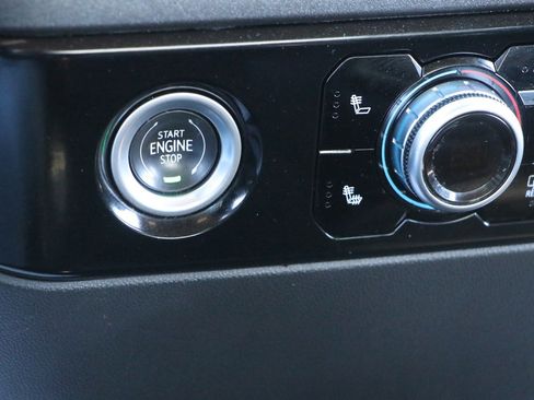 Used 2024 GMC Sierra 1500 SLT image 24