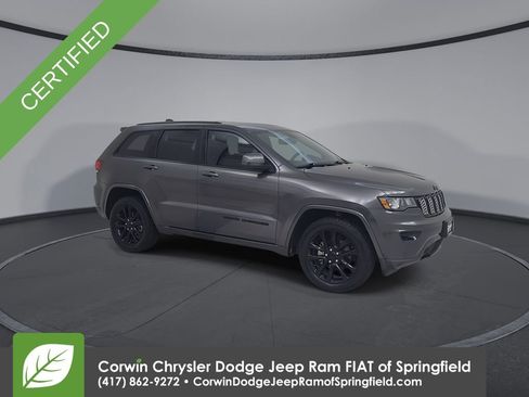 Used 2019 Jeep Grand Cherokee Altitude RWD image 2