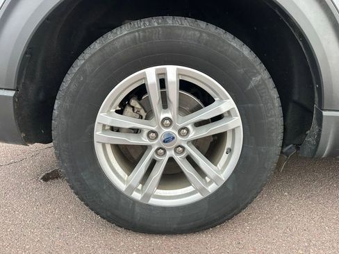 Used 2022 Ford Explorer XLT w/ Equipment Group 202A image 40