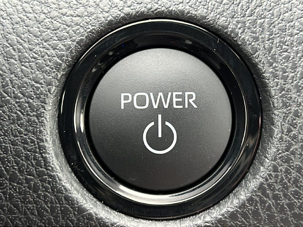 Used 2026 Toyota Camry SE FWD image 25