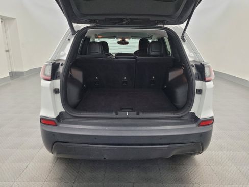 Used 2020 Jeep Cherokee Latitude Plus image 29