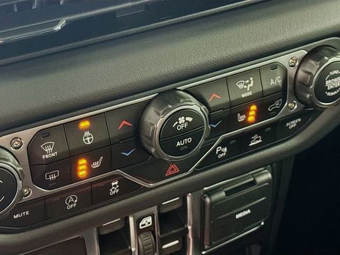 New 2025 Jeep Wrangler Unlimited Sahara image 24