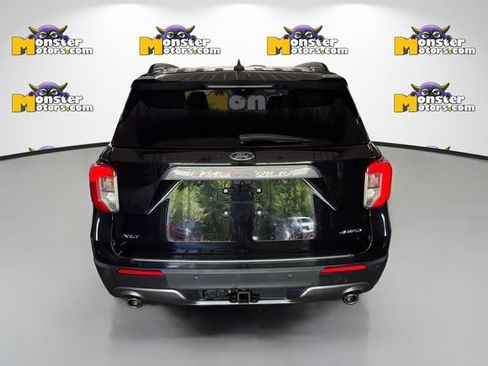 Used 2023 Ford Explorer XLT w/ XLT Sport Appearance Package AWD/4WD image 5