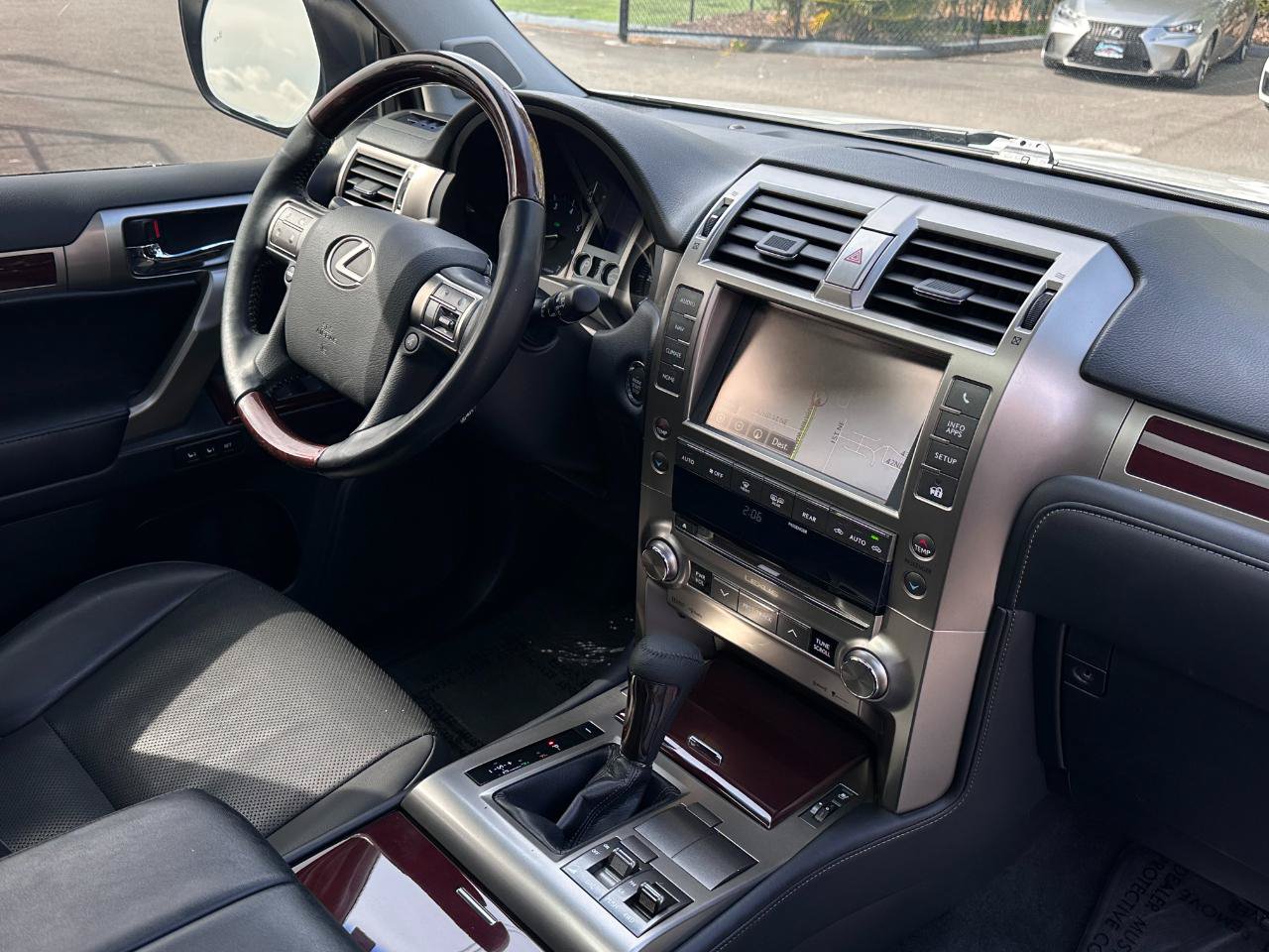Used 2019 Lexus GX 460 Premium AWD/4WD image 24