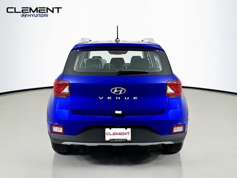 New 2026 Hyundai Venue SEL FWD image 7