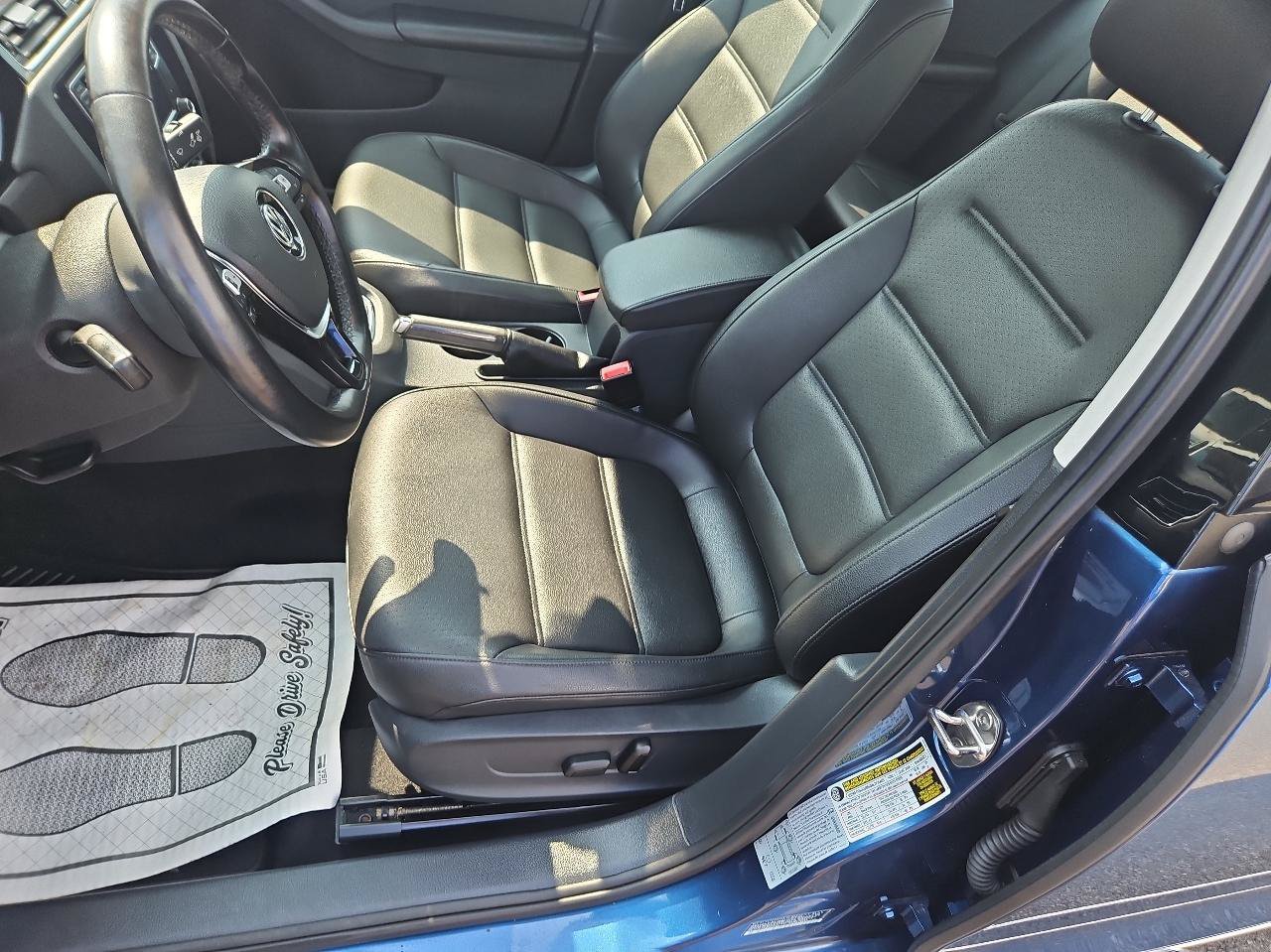 Used 2017 Volkswagen Jetta SEL FWD image 14