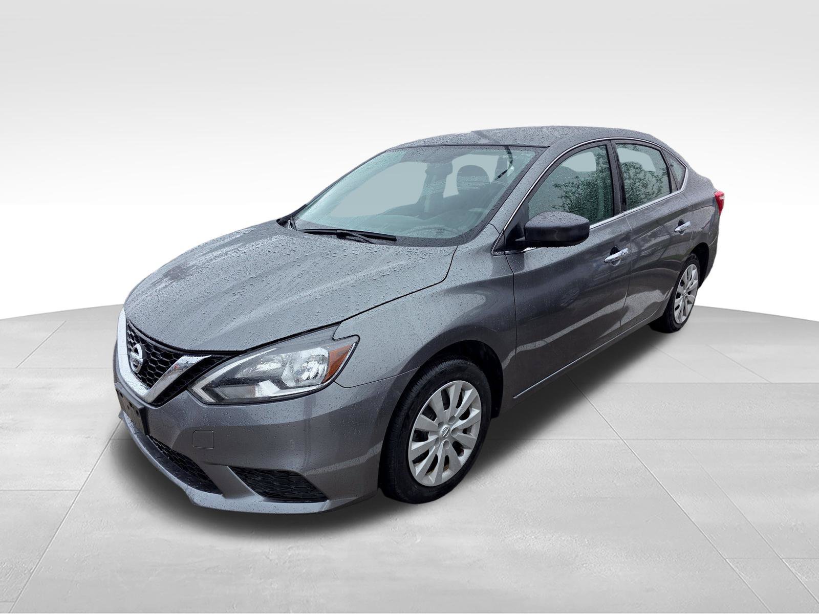 Used 2017 Nissan Sentra SV FWD image 1