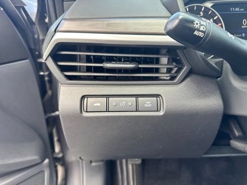 Used 2025 Nissan Altima 2.5 SV FWD image 14