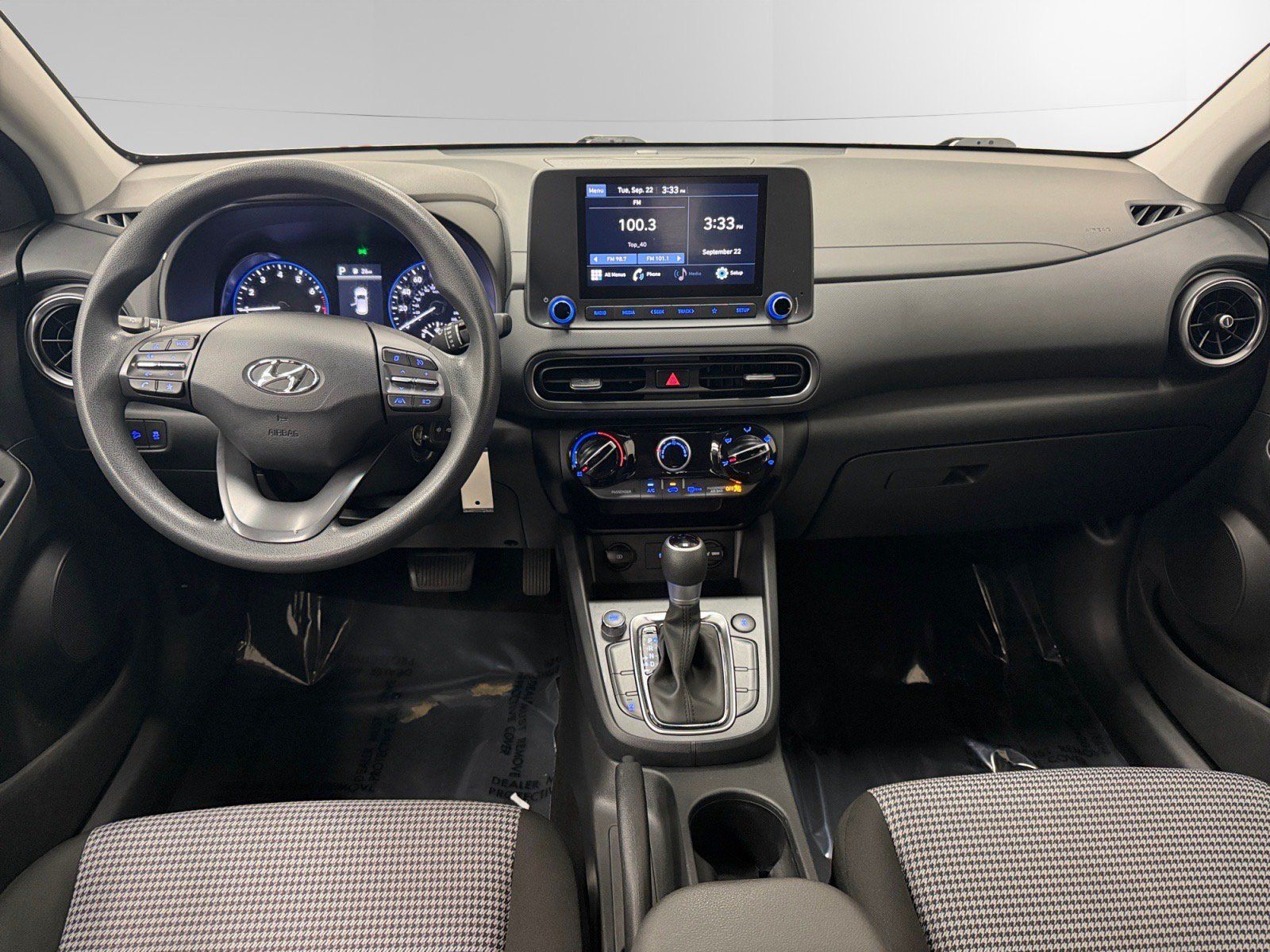 Used 2023 Hyundai Kona SE AWD/4WD image 10