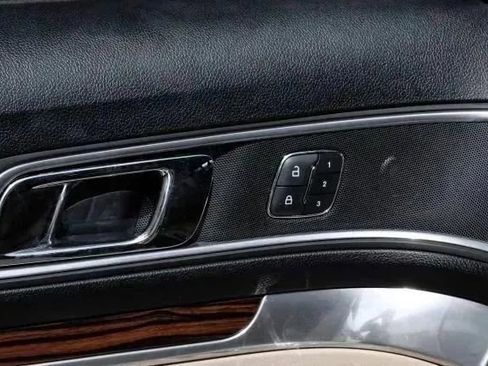 Used 2016 Ford Explorer Limited image 50