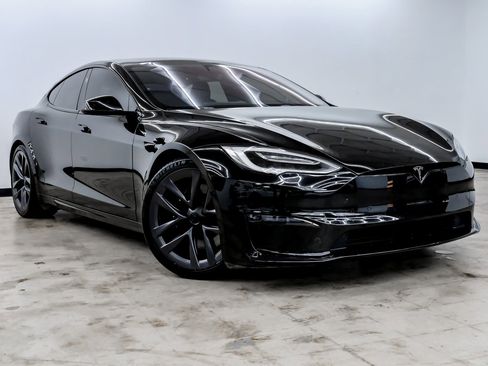 Used 2021 Tesla Model S Plaid image 3