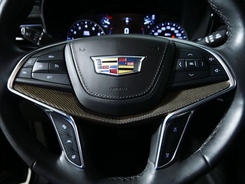 Used 2018 Cadillac XT5 Platinum w/ Driver Assist Package AWD/4WD image 25