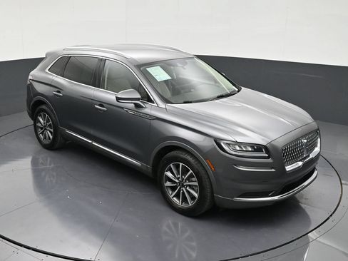 Used 2022 Lincoln Nautilus FWD image 18