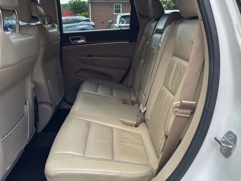 Used 2014 Jeep Grand Cherokee Limited AWD/4WD image 8