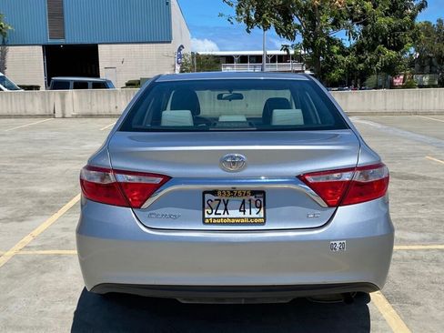 Used 2017 Toyota Camry LE FWD image 5