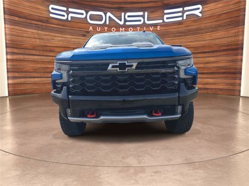 Used 2022 Chevrolet Silverado 1500 ZR2 image 9