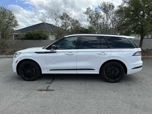 Used 2022 Lincoln Aviator Reserve w/ Equipment Group 201A image 3