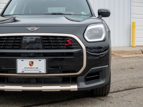 Used 2025 MINI Cooper Countryman S w/ Comfort Package Max image 12