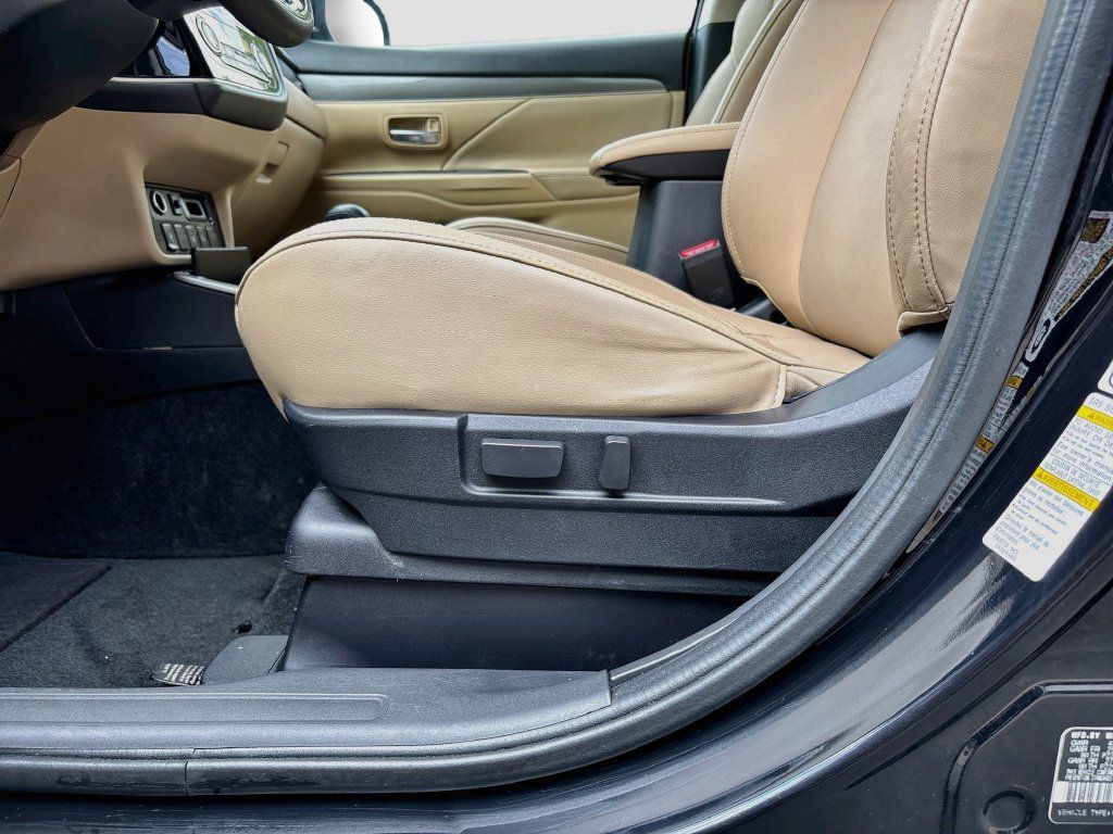 Used 2019 Mitsubishi Outlander SEL FWD image 19