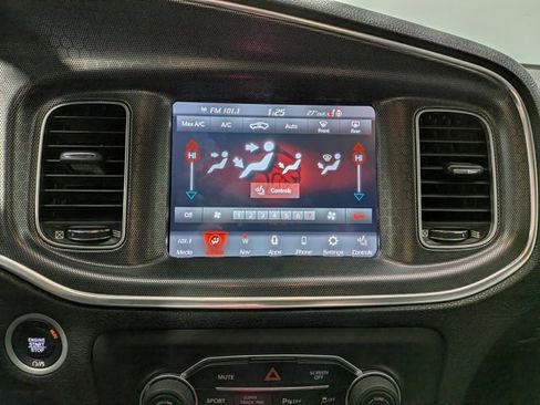 Used 2018 Dodge Charger GT image 22