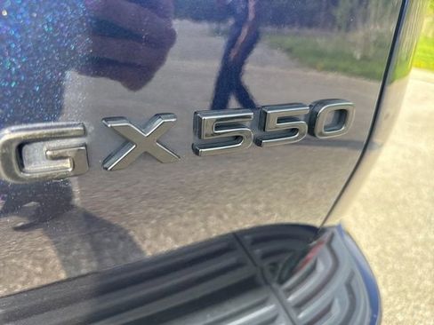 Used 2024 Lexus GX 550 w/ Accessory Package (2T) AWD/4WD image 16