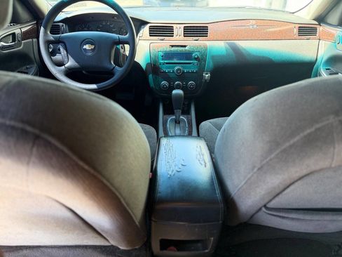 Used 2014 Chevrolet Impala Limited LS FWD image 21