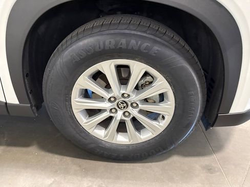 Used 2025 Toyota Grand Highlander AWD image 20