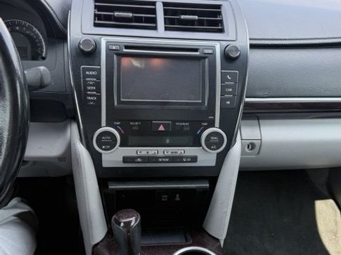 Used 2013 Toyota Camry XLE FWD image 4