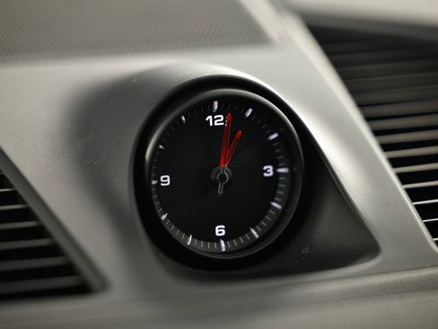 Used 2023 Porsche Cayenne image 36