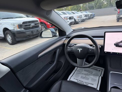 Used 2023 Tesla Model 3 Standard Range RWD image 19