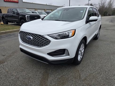 Used 2024 Ford Edge SEL image 7