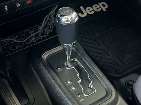 Used 2013 Jeep Wrangler Unlimited Sport w/ Connectivity Group image 22