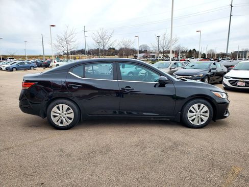 Used 2022 Nissan Sentra S image 4