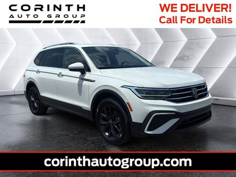 Used 2024 Volkswagen Tiguan SE AWD/4WD image 1
