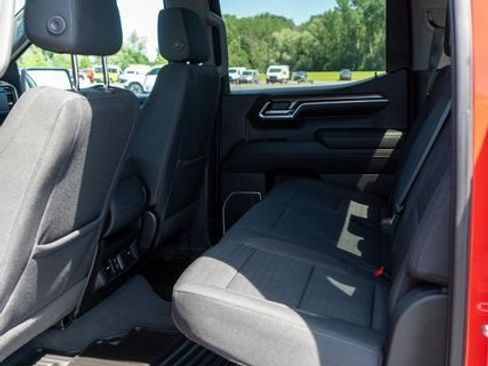 Used 2023 Chevrolet Silverado 1500 LT AWD/4WD image 10