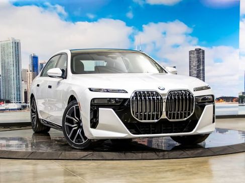 Used 2026 BMW 740i xDrive w/ Executive Package AWD/4WD image 1