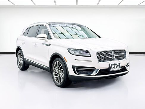 Used 2019 Lincoln Nautilus Reserve image 3