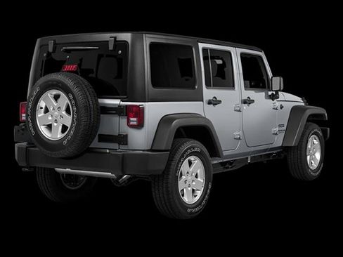 Used 2016 Jeep Wrangler Unlimited Sahara AWD/4WD image 2