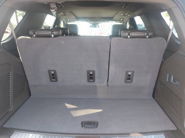 Used 2024 GMC Yukon Denali AWD/4WD image 18
