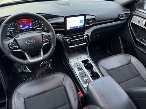 Certified 2022 Ford Explorer ST-Line w/ Class IV Trailer Tow Package image 6