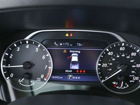 Used 2025 Nissan Frontier SV w/ SV Convenience Package RWD image 15