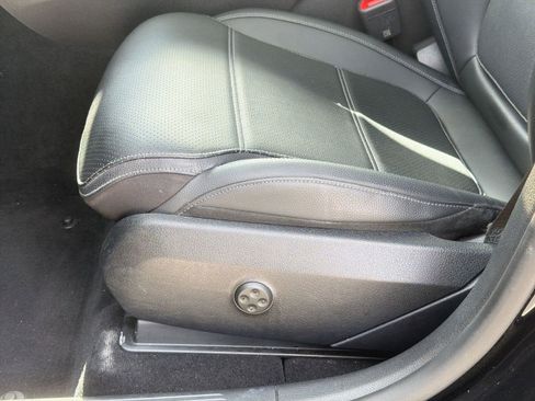 Used 2023 Mercedes-Benz GLC 300 4MATIC image 14
