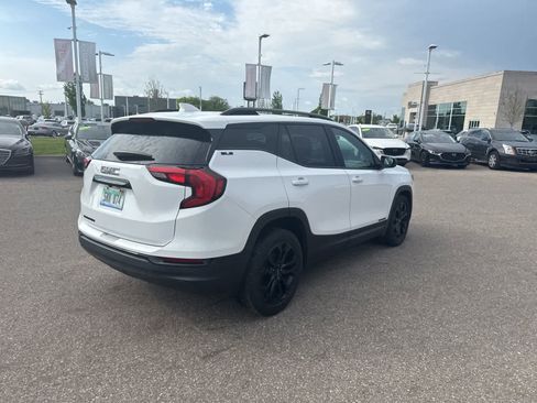 Used 2019 GMC Terrain SLE w/ Driver Convenience Package FWD image 5