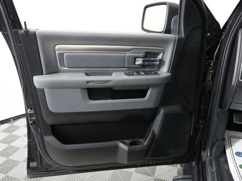 Used 2019 RAM 1500 Big Horn AWD/4WD image 12